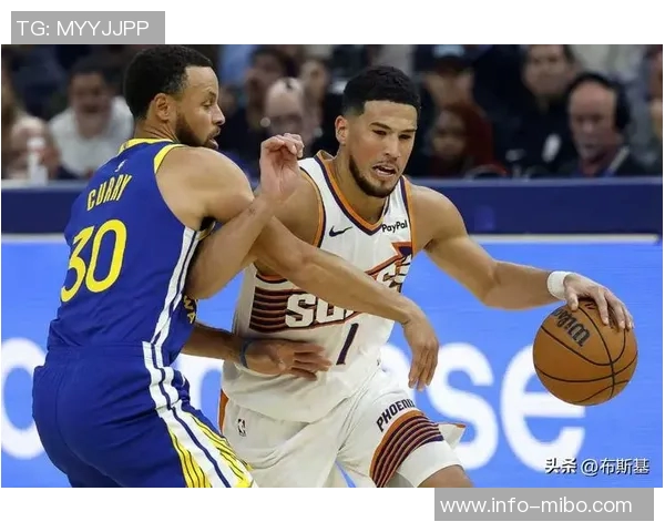 布克半场表现不佳仅得13分4助攻正负值惨淡11球队陷入困境 布克半场表现不佳仅得13分4助攻正负值惨淡11球队陷入困境