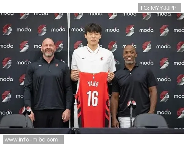 拓记：批评杨瀚森不如关注克罗宁的选秀策略与决策失误